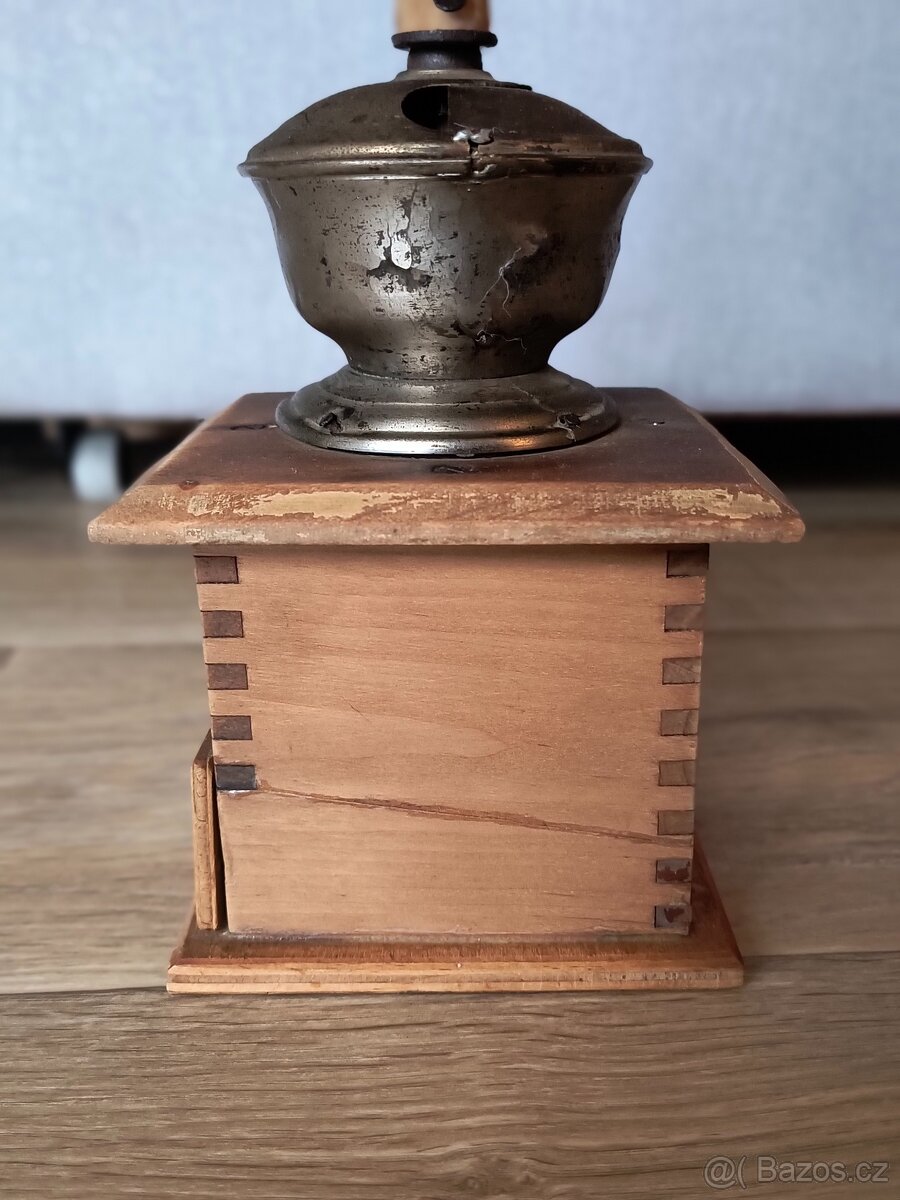 Mlýnek na kávu Leinbrock Ideal - 3