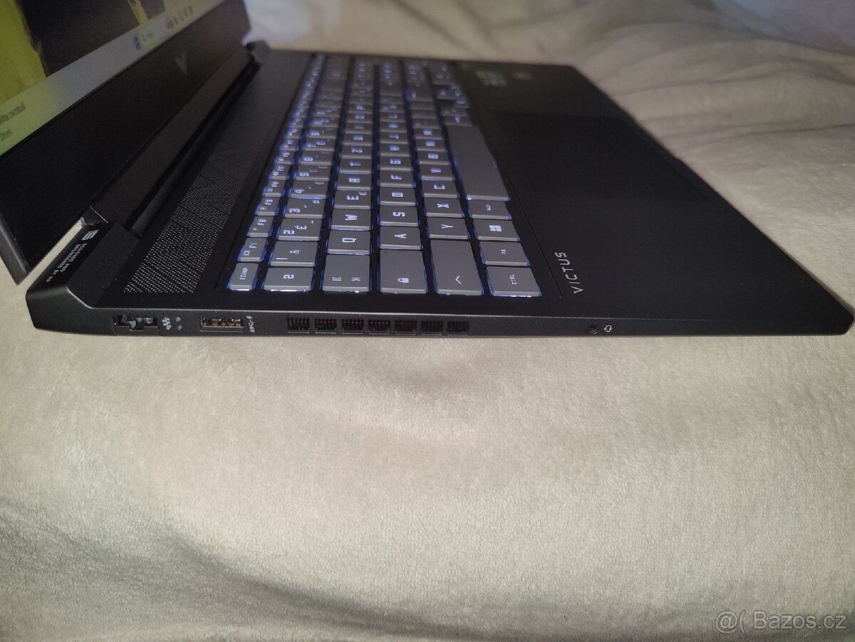 Herní notebook HP victus 16 z i7 14gen a RTX 4070 - 3