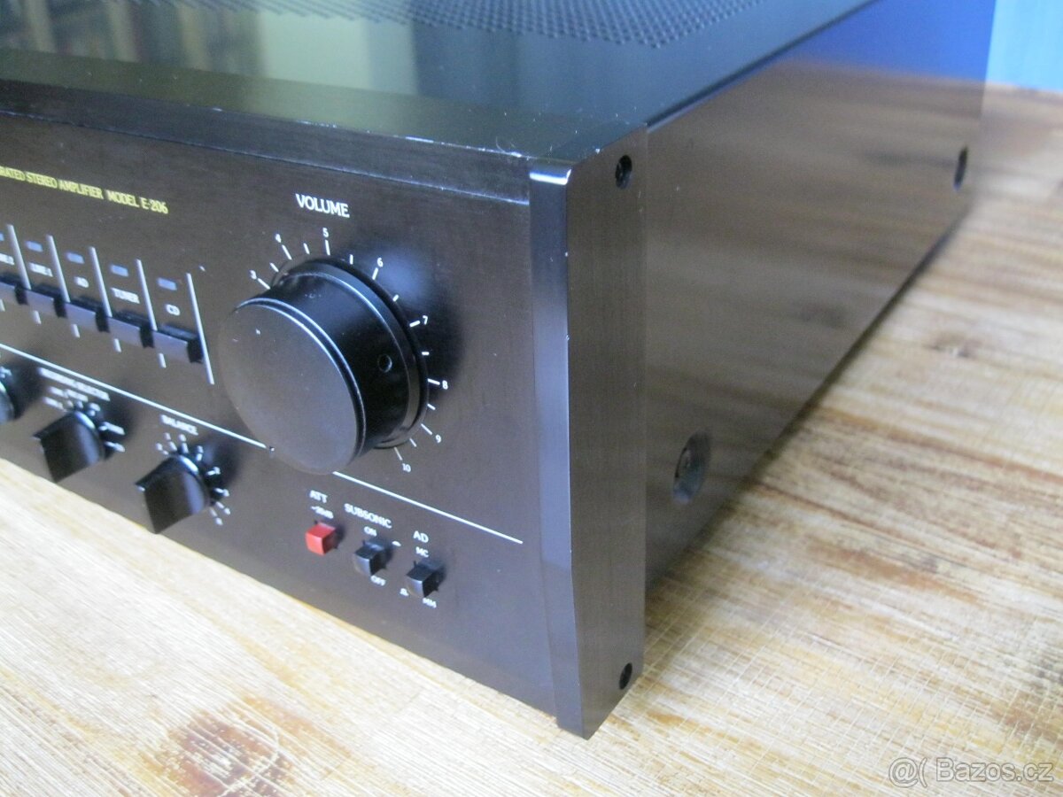 zesilovač ACCUPHASE E-206 - 3