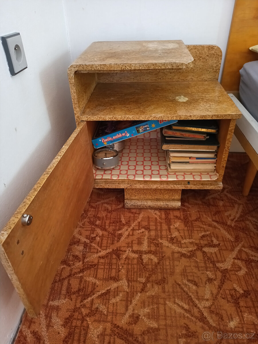 Noční stolek (nízký) - 3