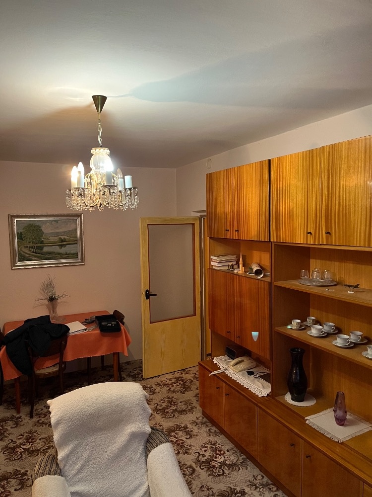 NÁBYTEK ZDARMA - ZA ODVOZ - 3