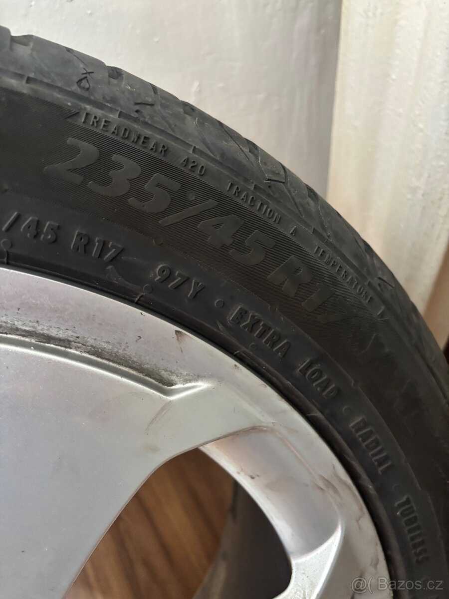 Audi 235/45 R17 letní sada - 3