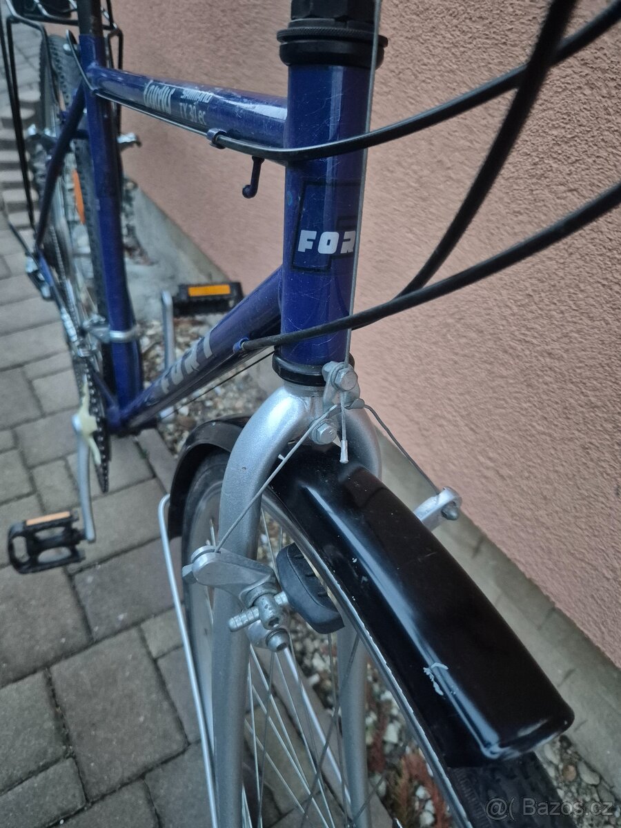 Trekingové kolo FORT - 3