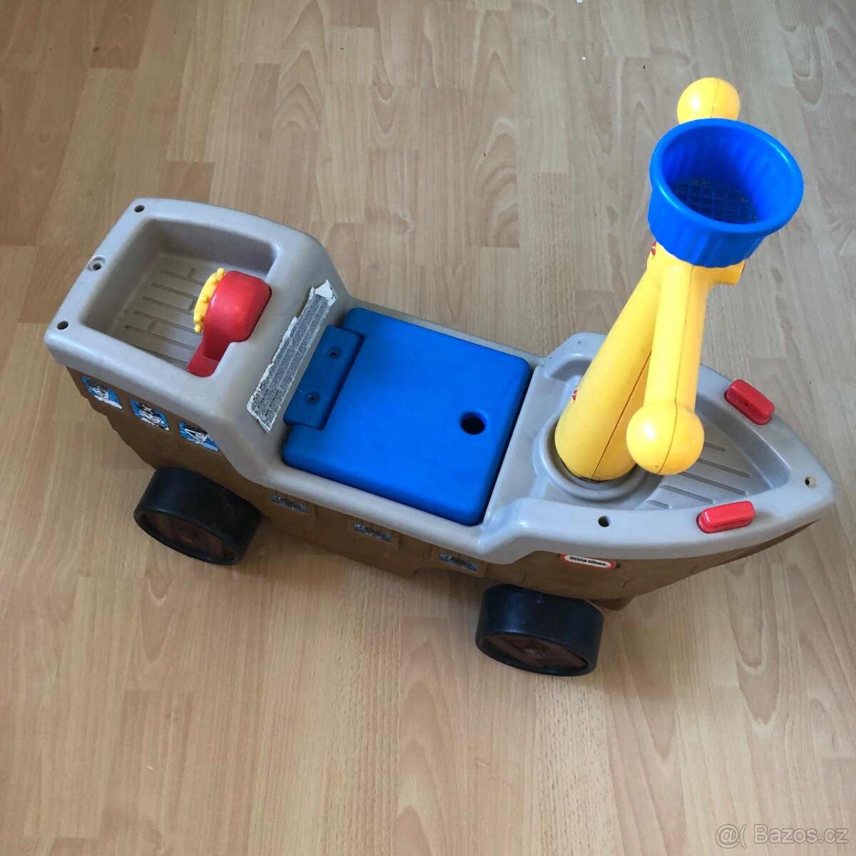 Odrážedlo Little Tikes Pirátská loď - 3