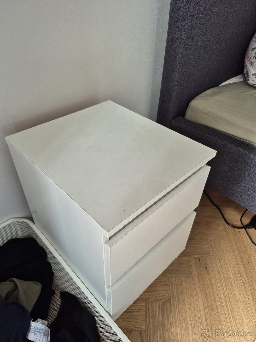 Noční stolek - 3