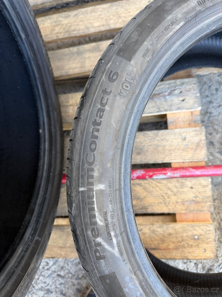 Prodám 235/40/19 letni - 3