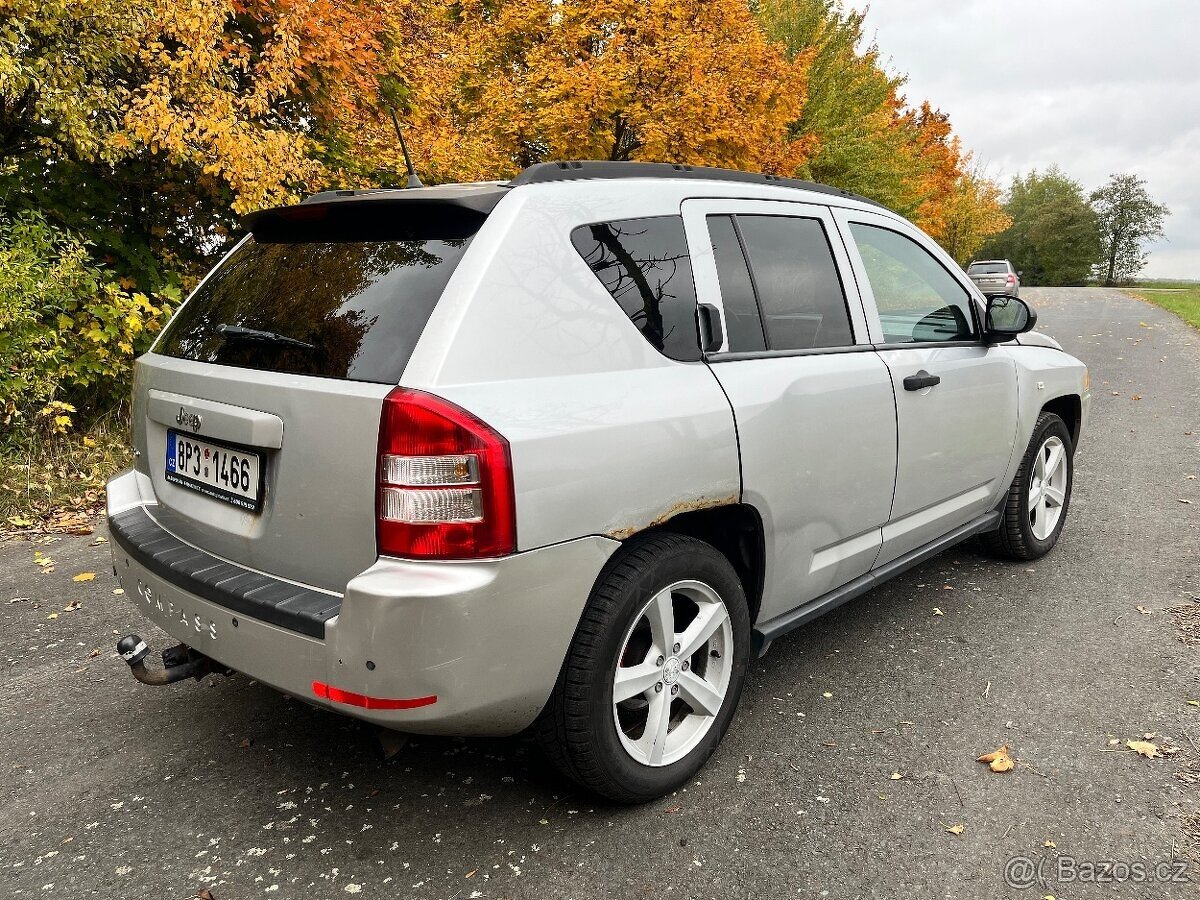 JEEP Compass 2.0 CRD 4x4 rok 2008, 212.000 km - 3