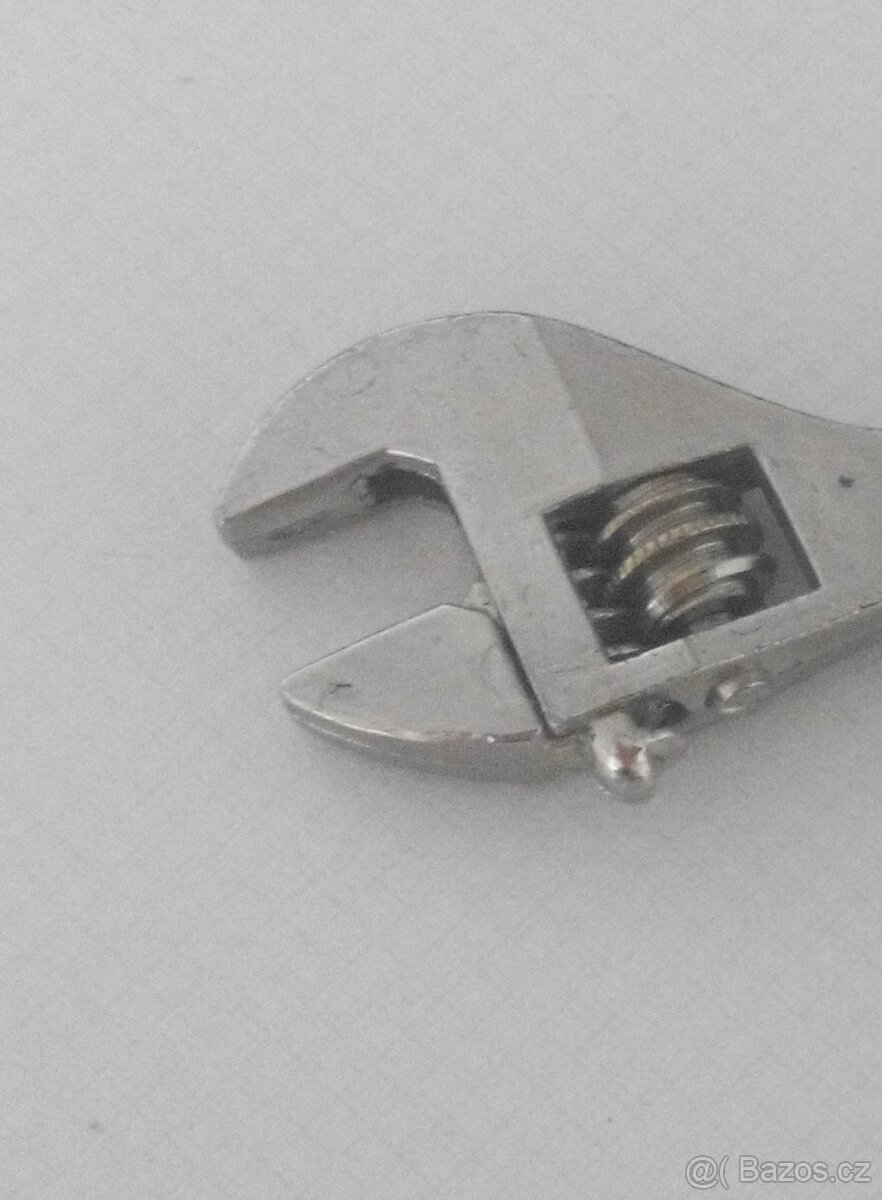 Malý stavitelný klíč jako ozdobný přívěšek - 3