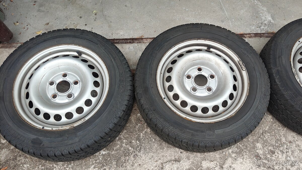 Sada plechových disků na VW T5/T6 na zimních pneu Semperit - 3