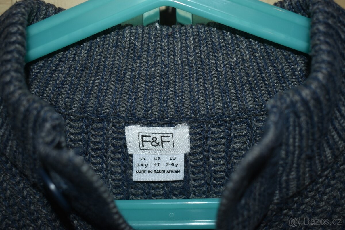 Prodám dětský svetr F&F - 3