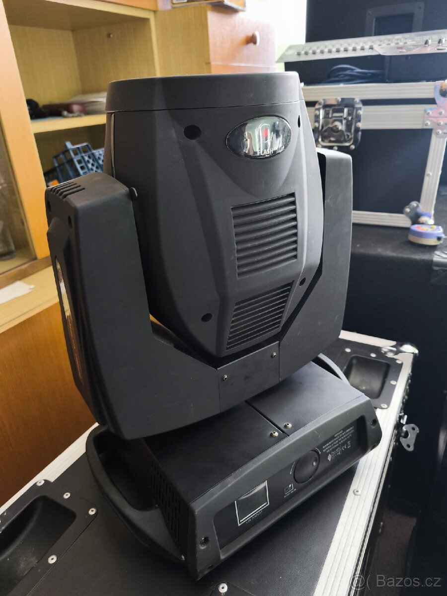 2x 15r 300w otočná spot hlava + case - 3