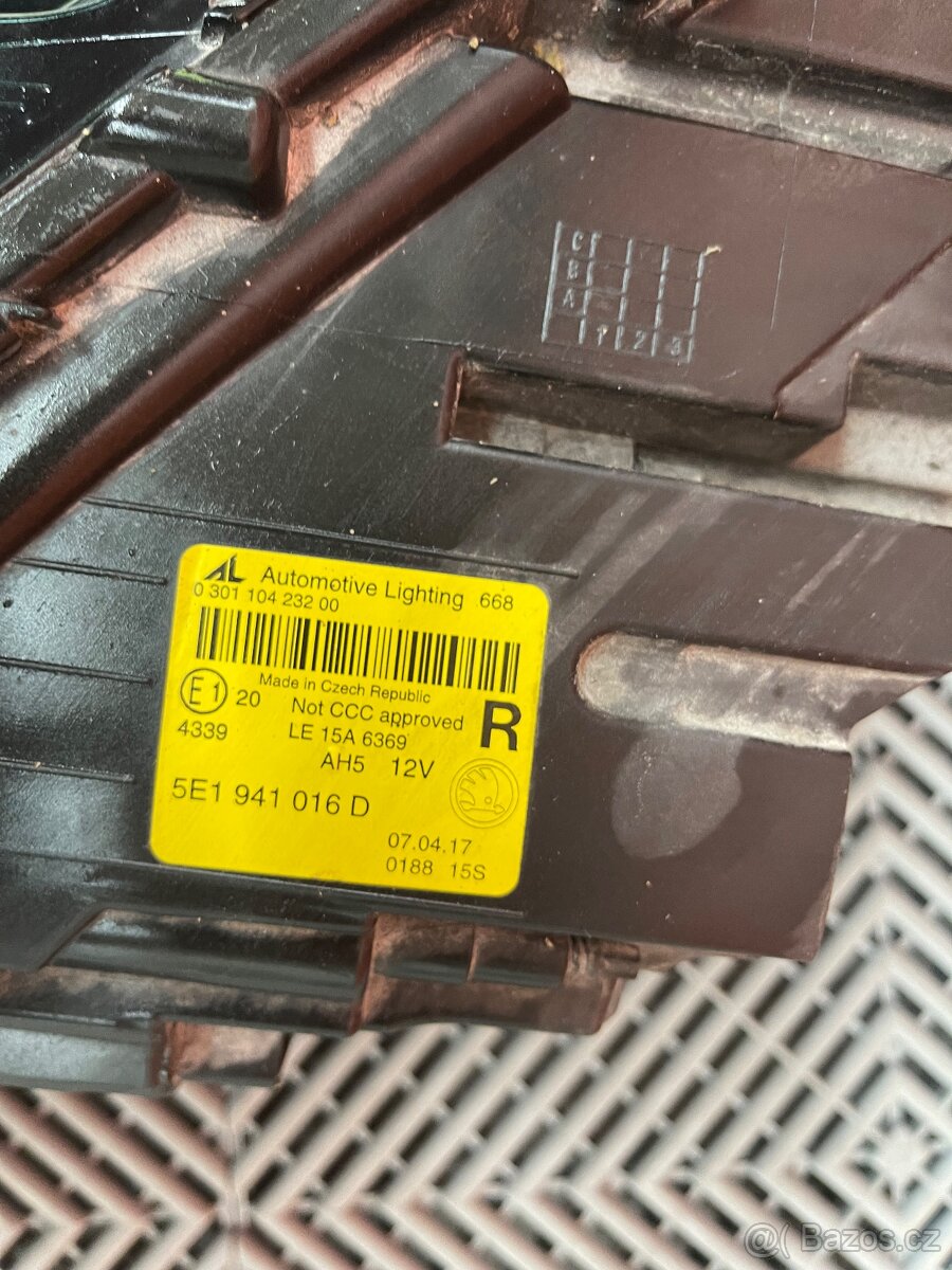 Octavie 3 svetlo - 3