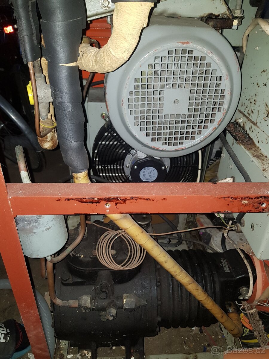 Zmrzlinový stroj Ilka - 3