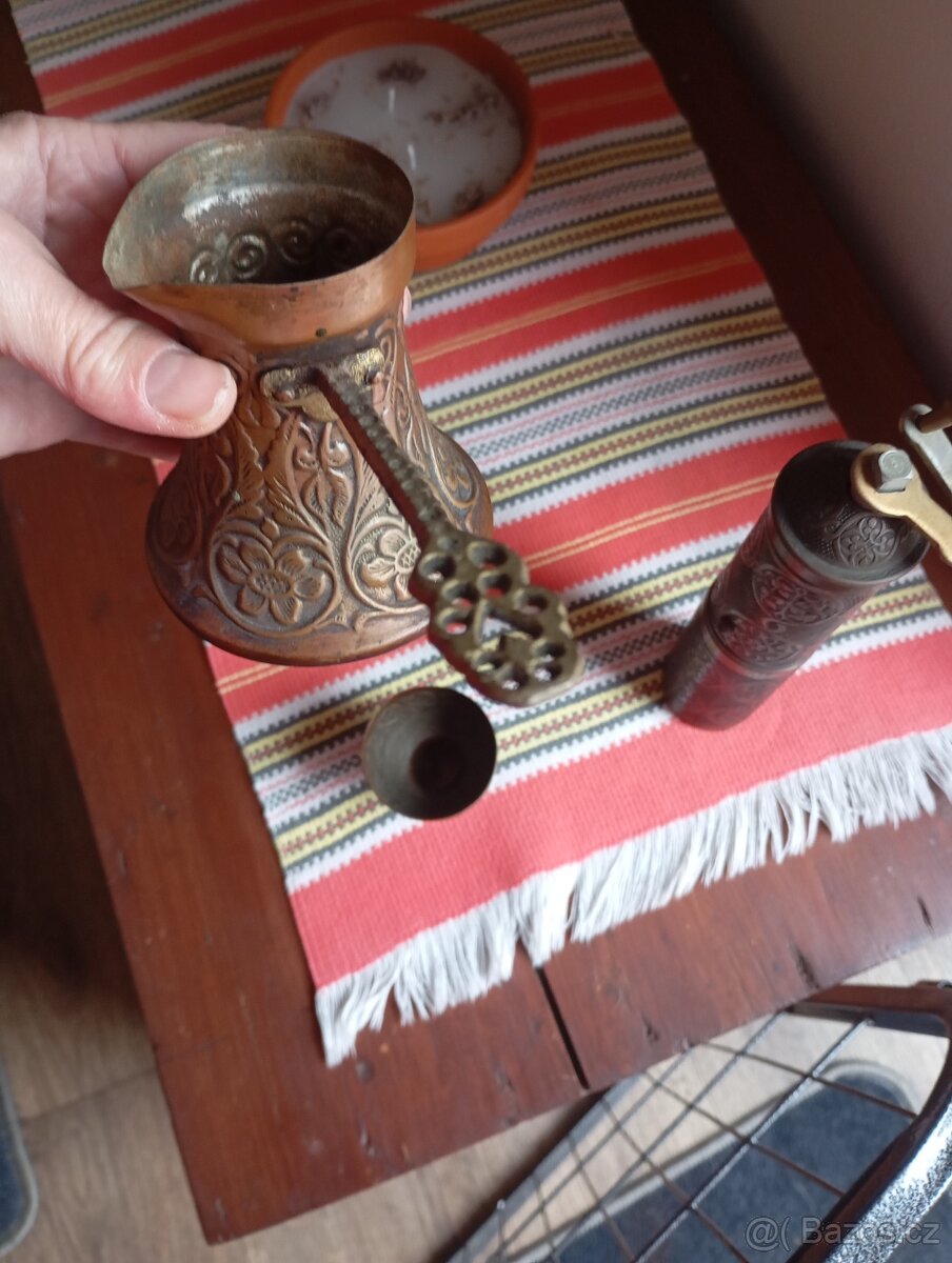 Mlýnek na kávu,dzezva..sada - 3