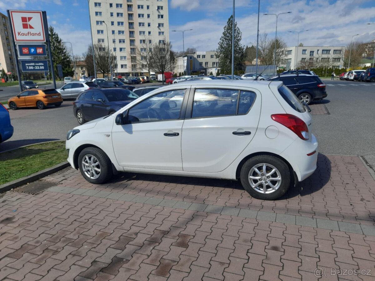 Hyundai i20 - 3