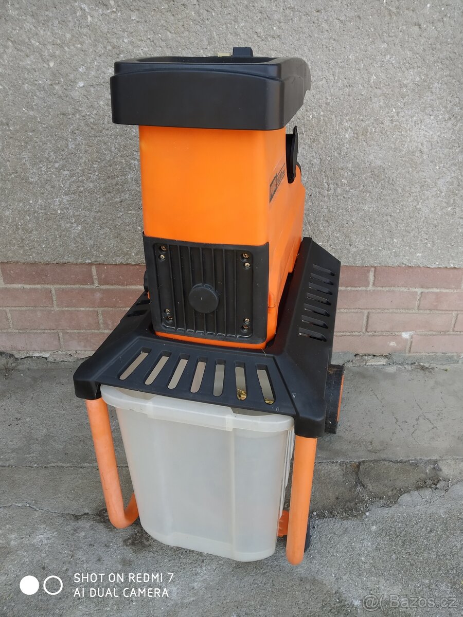 Prodám elektrický Válcový drtič Powersilent 2800 W... - 3