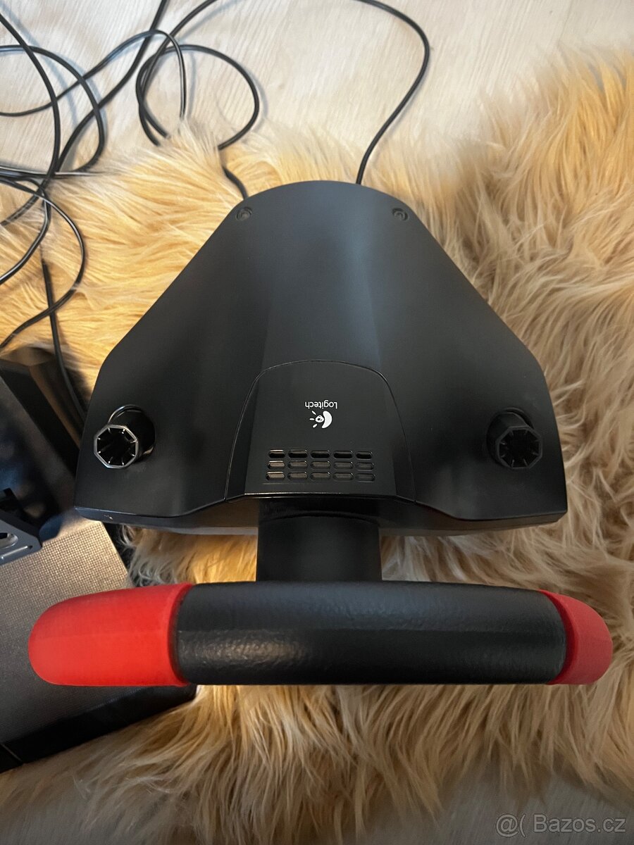 Herní set volant + pedály Logitech - 3