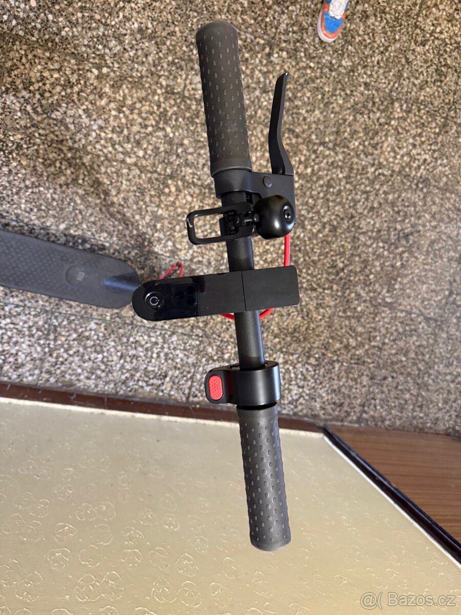 Koloběžka Xiaomi Mi Electric Scooter - 3