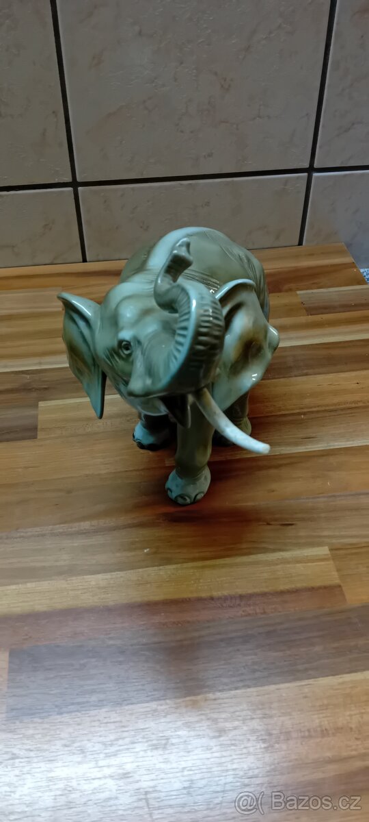 Porcelánový slon - 3