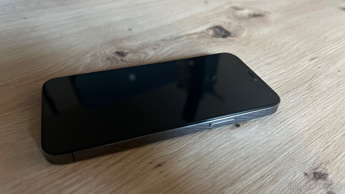 Apple iPhone 12 Pro 256GB, příslušenství, 5900Kč - 3