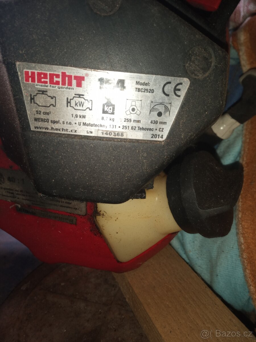 Prodám dva kusy křovinořezu hecht obsah 50 - 3