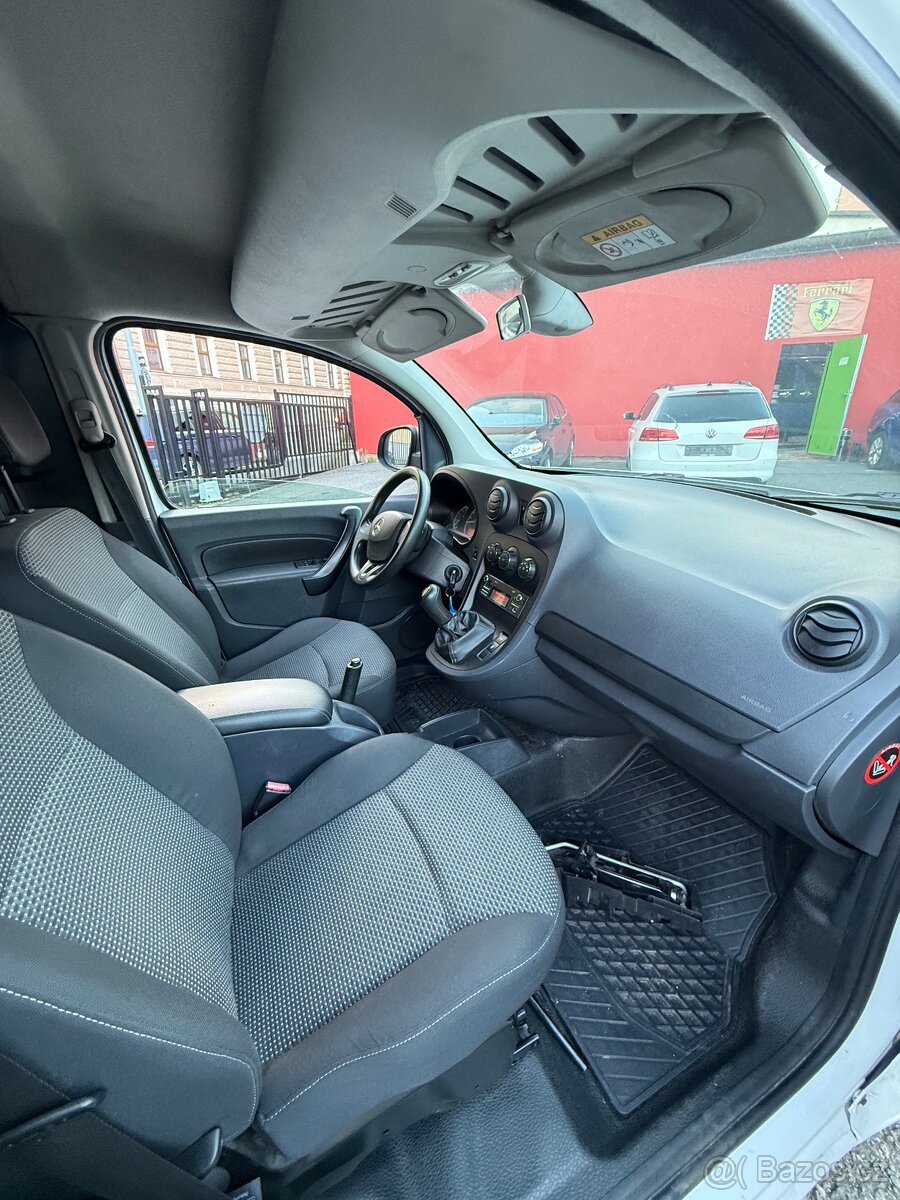 Mercedes-Benz Citan Ojeté, 3/2018, 241 454 km Cena 143000 Kč - 3