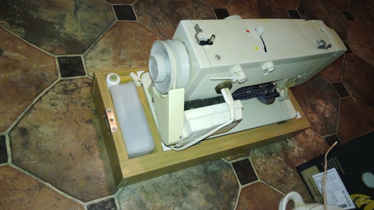 Šicí stroj Veritas - 3