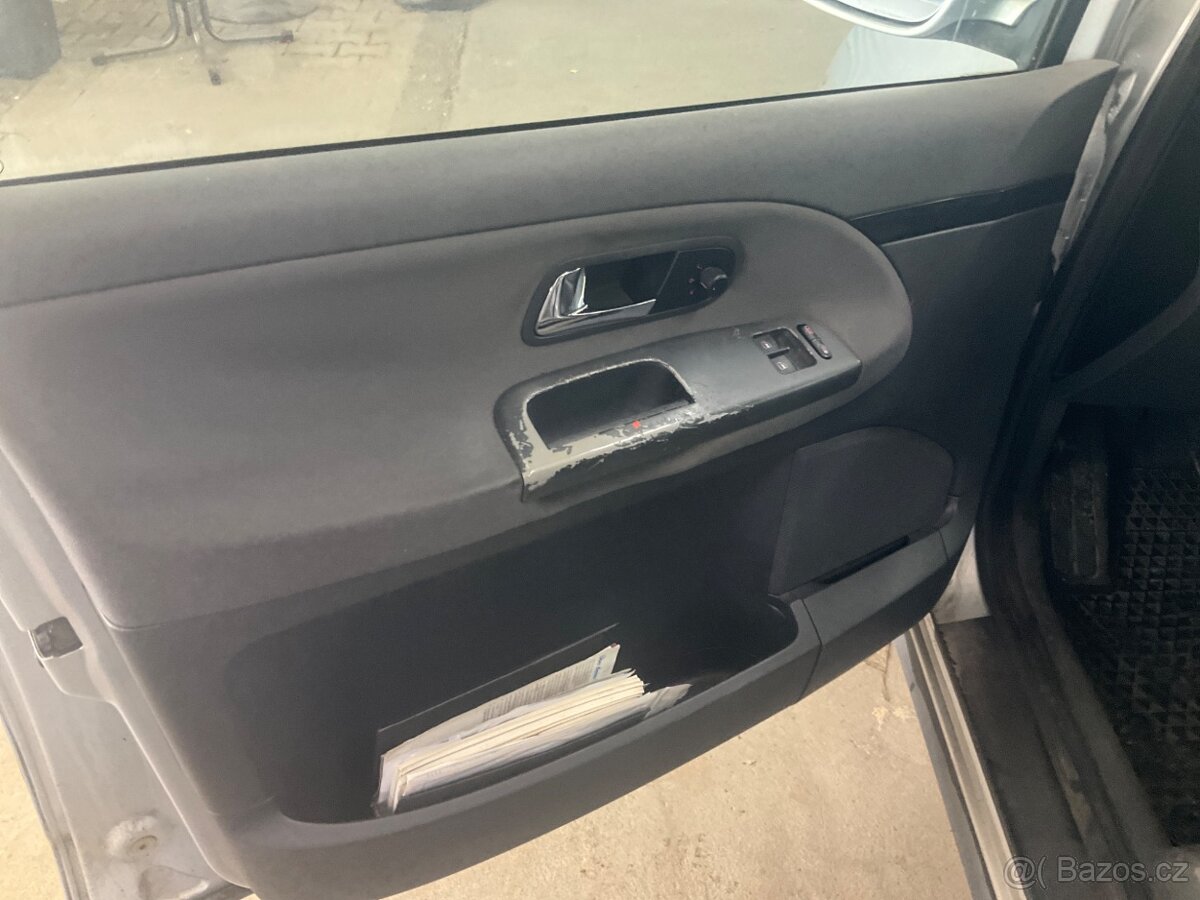 VW Sharan 1.9TDi 96kW - Webasto - navi - klima - 3