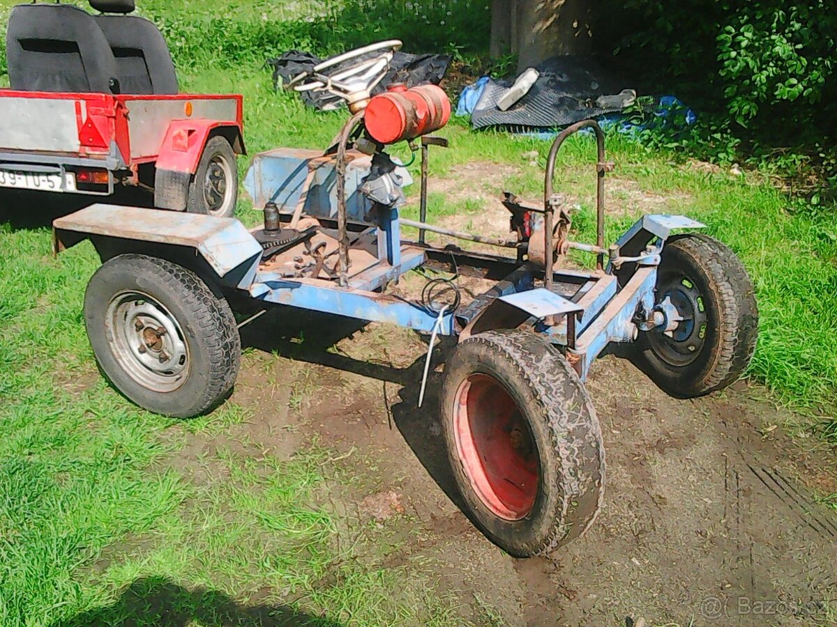 torzo domaděl traktůrku - 3