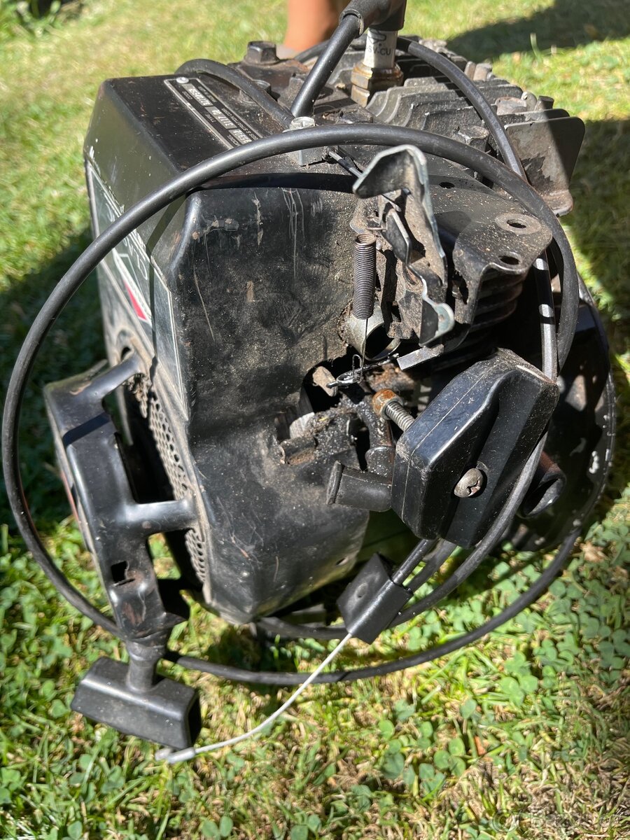 Motor do sekačky - 3