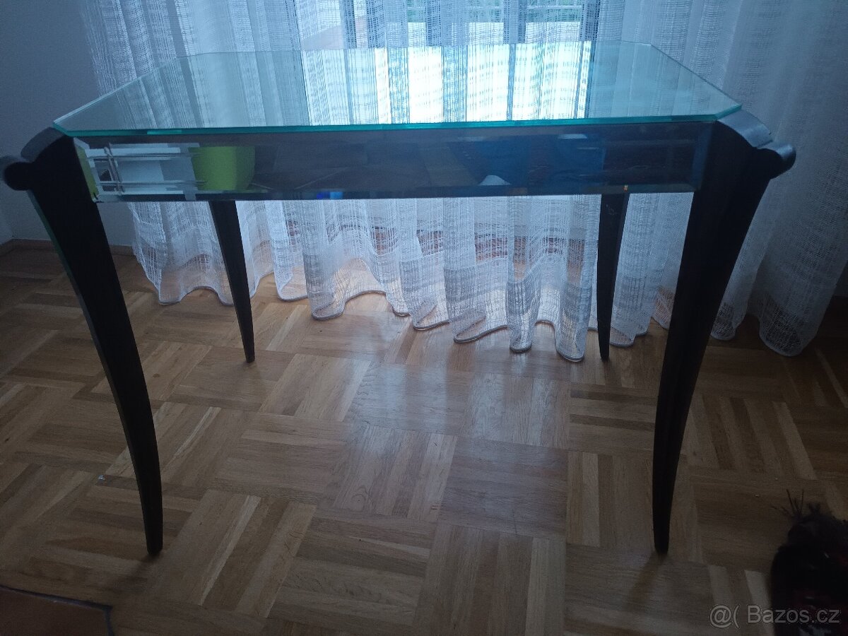 Zrcadlovy konferenční stolek - 3