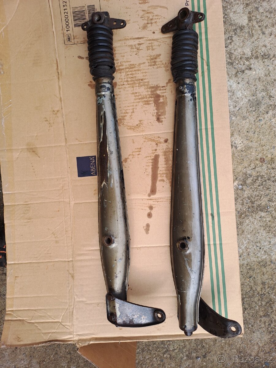 Prodám přední tlumiče na čz 150,125 - 3