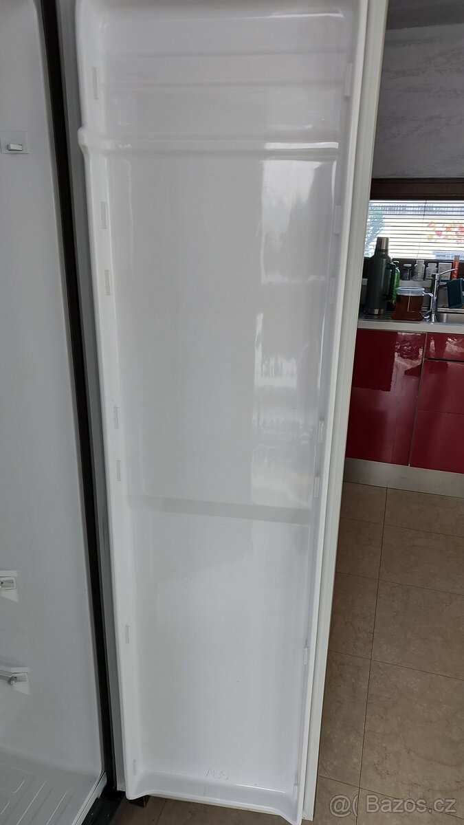 Americká lednice Samsung 496L - 3