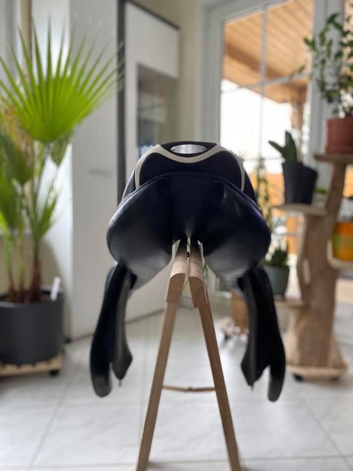 SKOKOVE SEDLO NEJVYSSI TRIDY PRESTIGE X-M.ROBERT 17/2 - 3