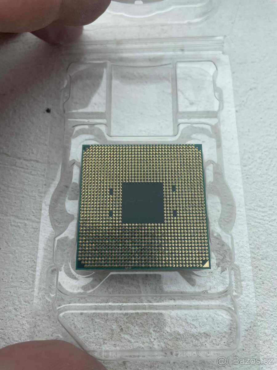 AMD Ryzen 5 2600 - 3