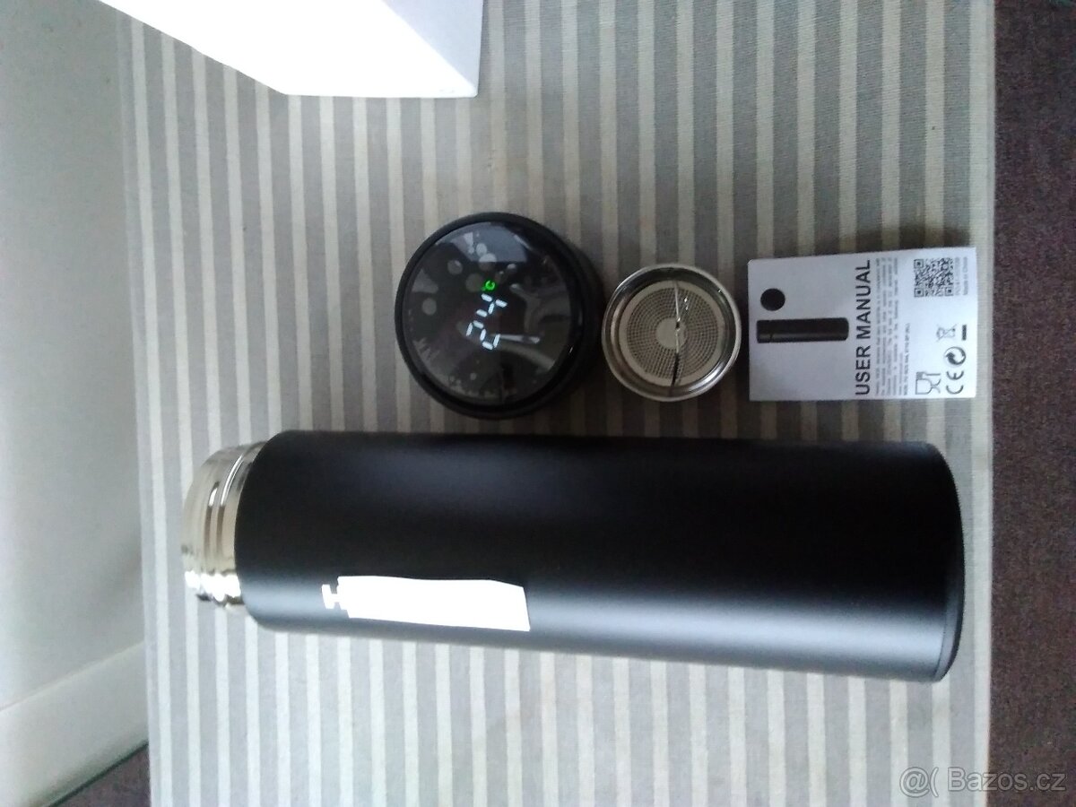 Nová termolahev se sítkem a displejem na teplotu. - 3