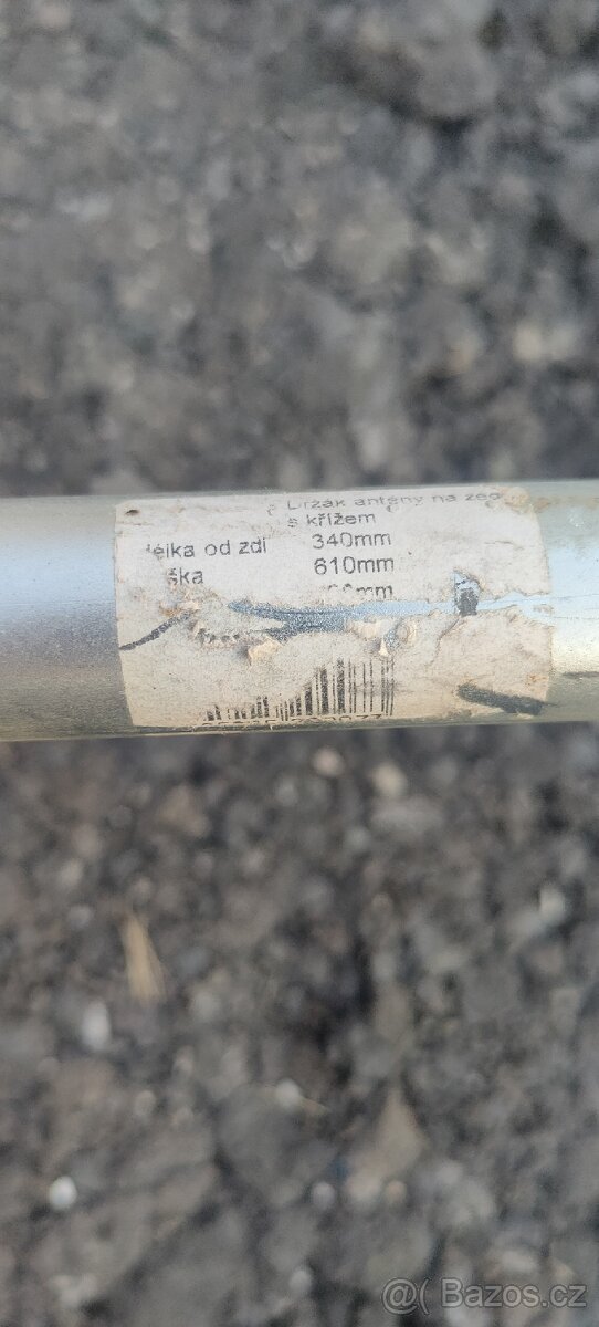 Držák antény na zeď - 3