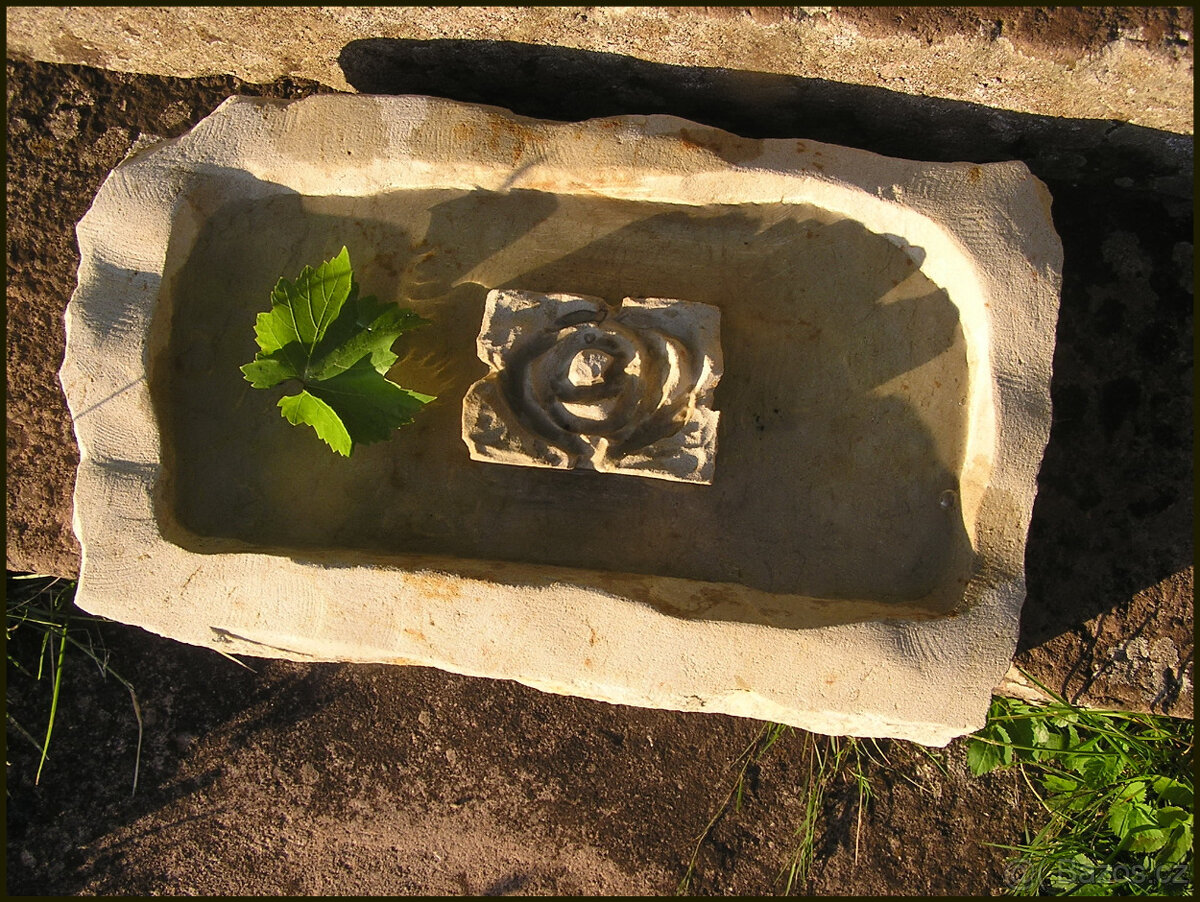 KORÝTKO, PÍTKO s růží - 3