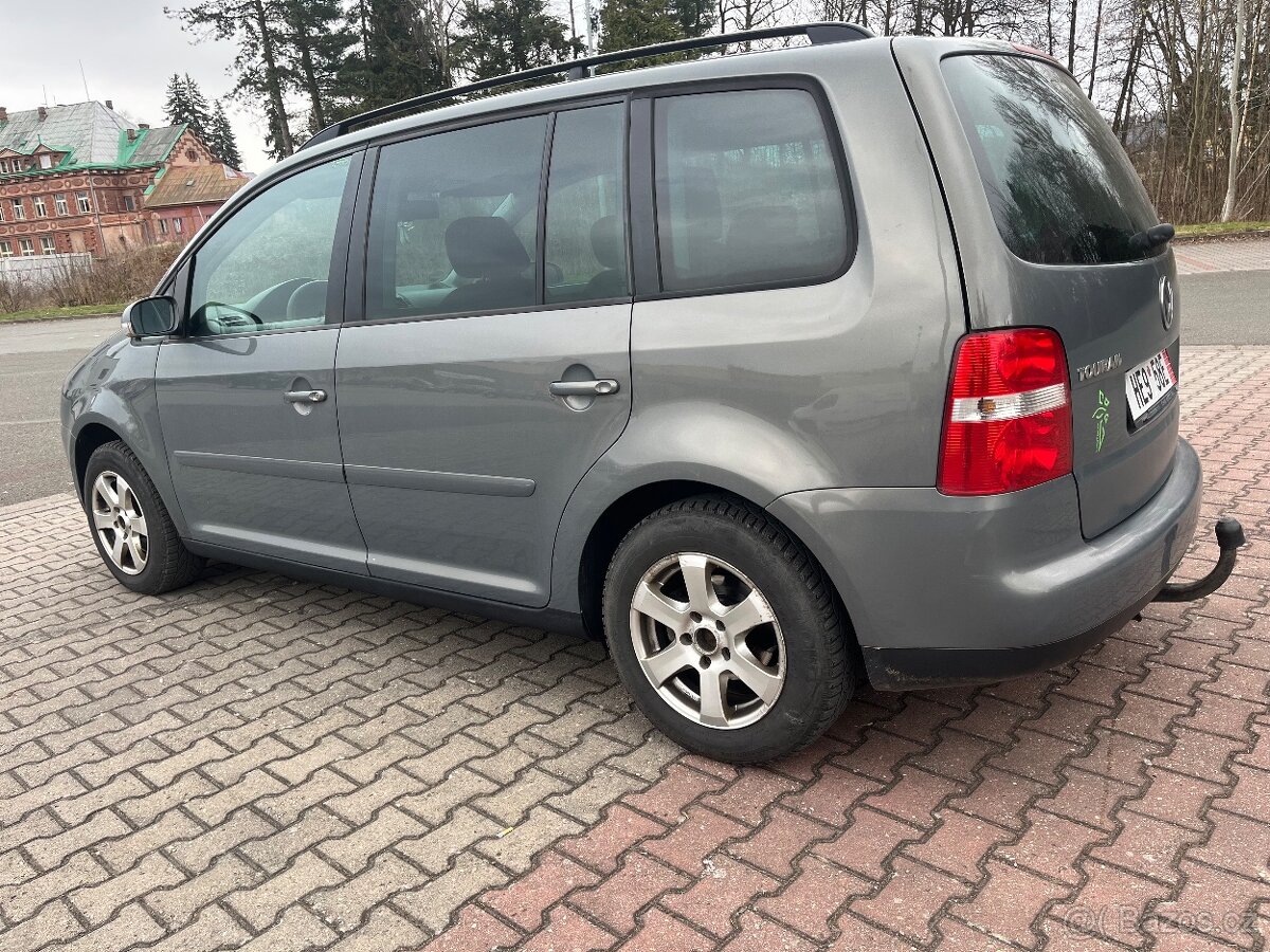 Volkswagen touran - 3