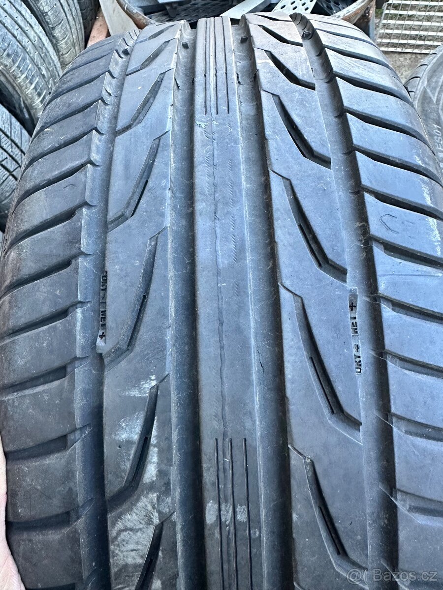 215/55/16 semperit - 3