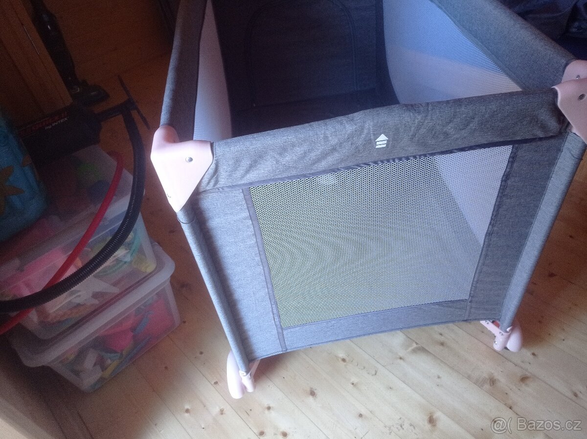 Cestovní postýlka - 3