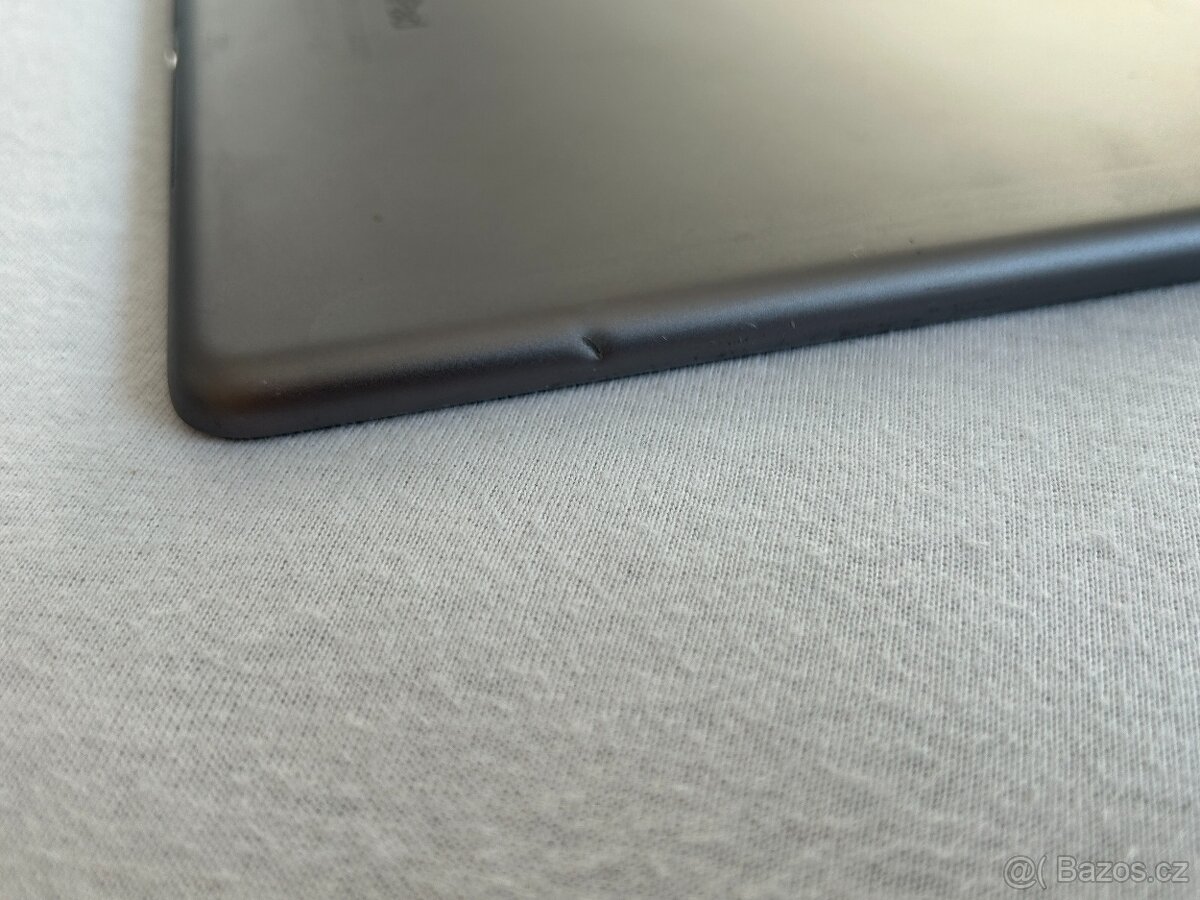 Apple iPad Air 64GB - 3