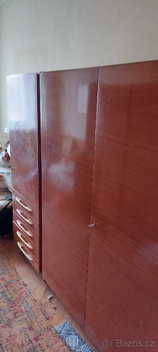 Retro skříně - 3