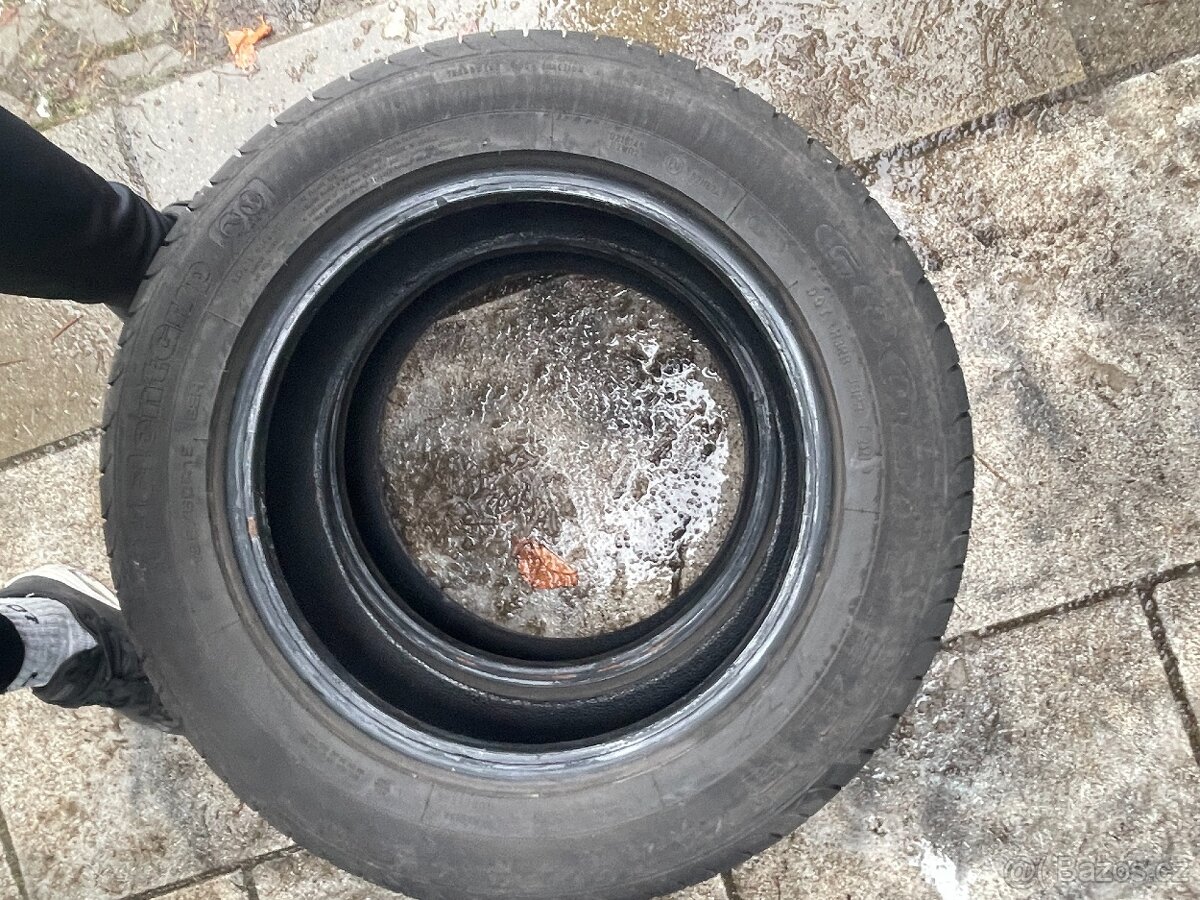 195/60/15 GoodYear dvě letní pneu - 3