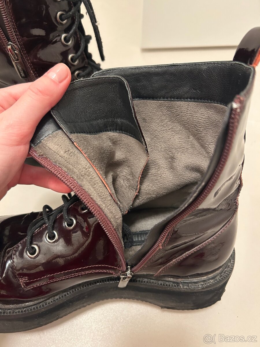 Stylové kožené boty ve vínové barvě - 3