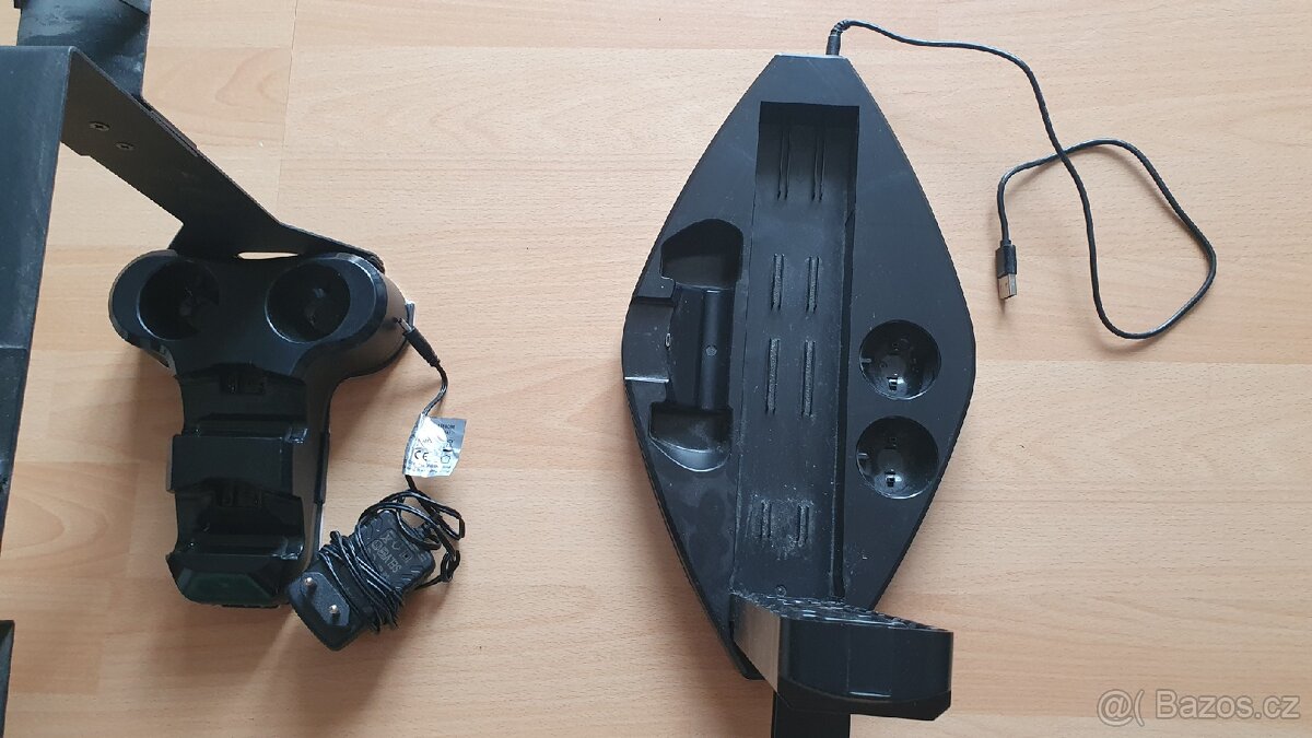 Držák na Wr brýle Ps 4+ nabíjecí dok na joysticky Ps 4 - 3