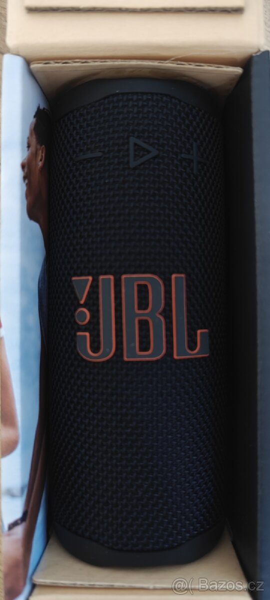Přenosný reproduktor JBL Grip černý - 3