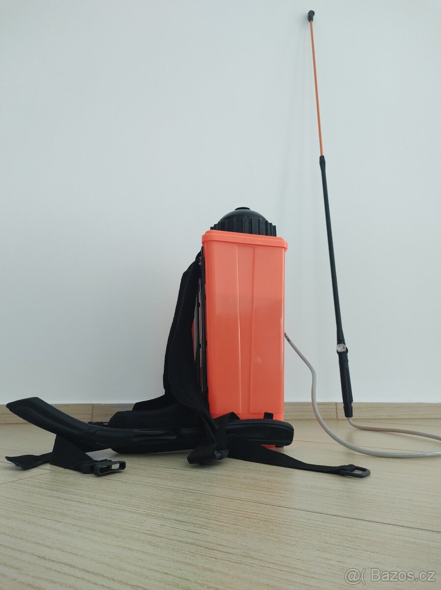 Zádový postřikovač - 3