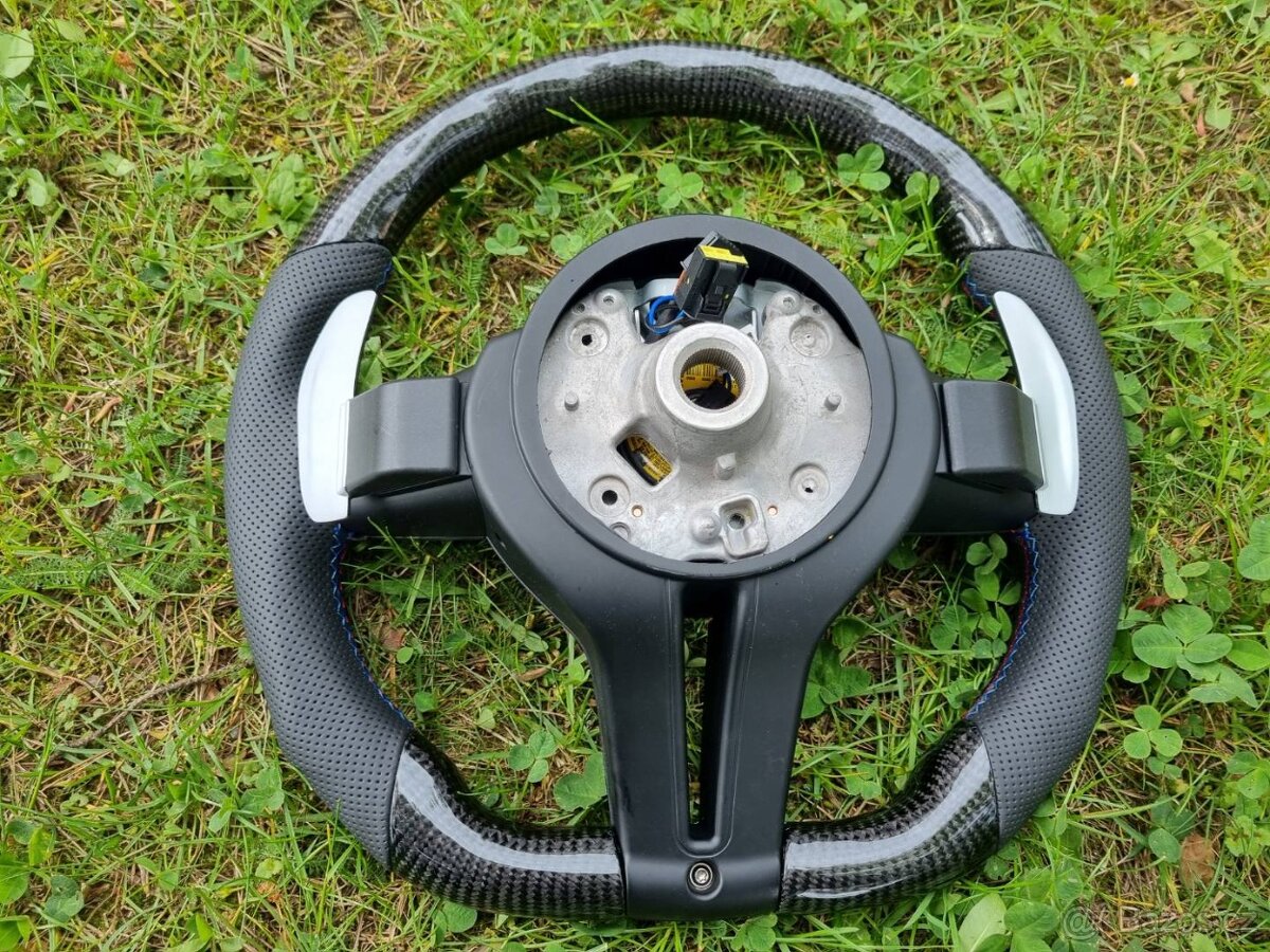 BMW M ŠPORTOVÝ KARBONOVY VOLANT - 3