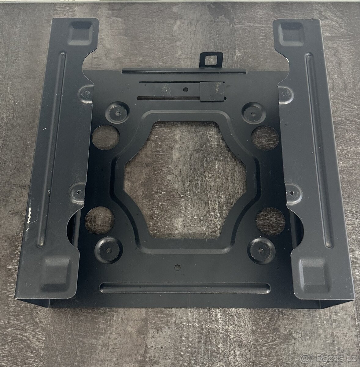 Závěsný držák počítače na stůl - 3